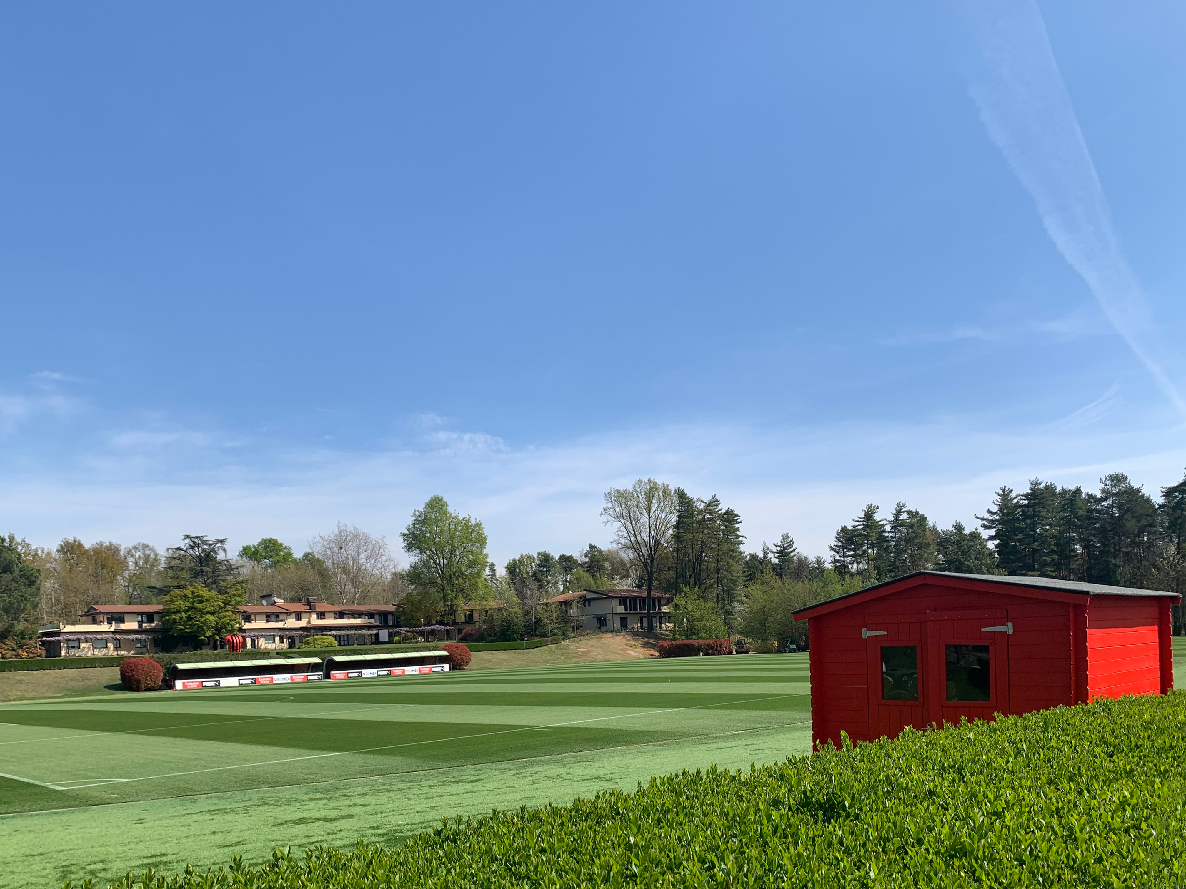 Aria pura nel centro sportivo del Milan